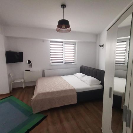 Michael Apartment กาลาจิ ภายนอก รูปภาพ