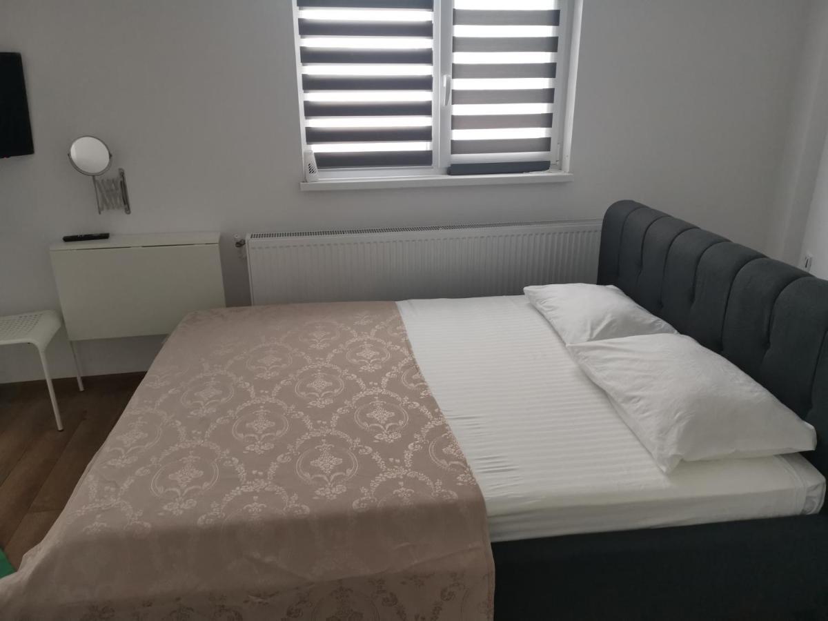 Michael Apartment กาลาจิ ภายนอก รูปภาพ